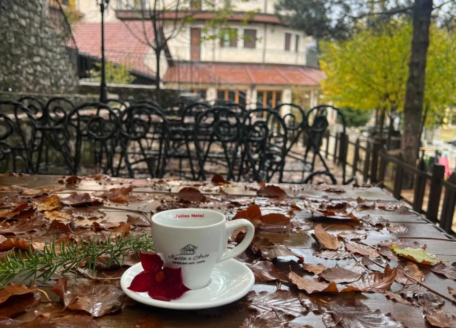 Hotel Kulla E Arte Razem